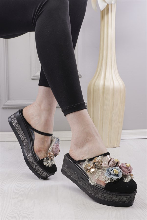 Amanda Siyah Süet Renkli Kadın Topuklu Ayakkabı 